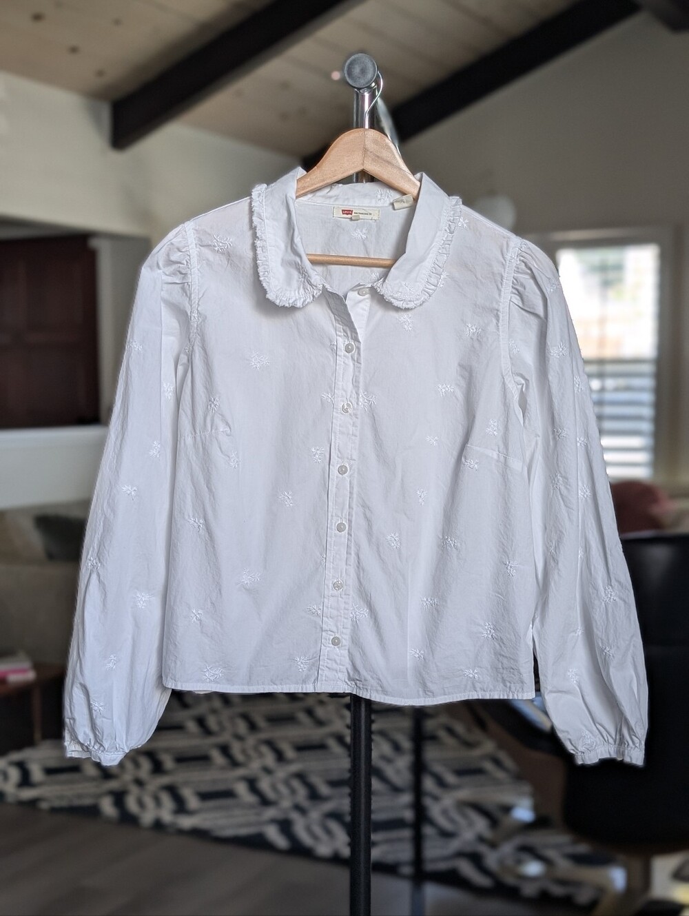 LEVI'S Embroidered Long Sleeve Blouse w/ Puff Sleeves and Peter Pan Collar Sz M
